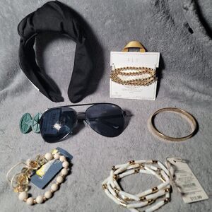 A New Day Universal Thread Womens Multicolor Stone Bracelet Accessory Bundle